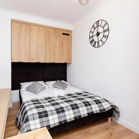 City Center Mezzanine Studio Chmielna By Noclegi Renters Варшава Екстер'єр фото
